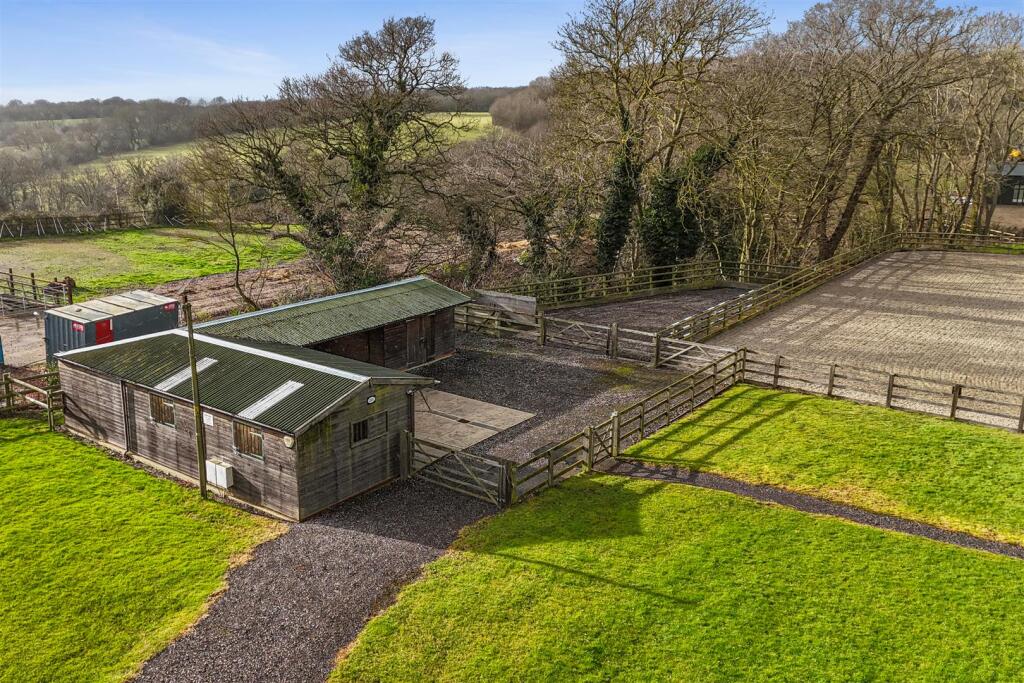 Additional property image - Park Lane, Ramsden Heath, Billericay