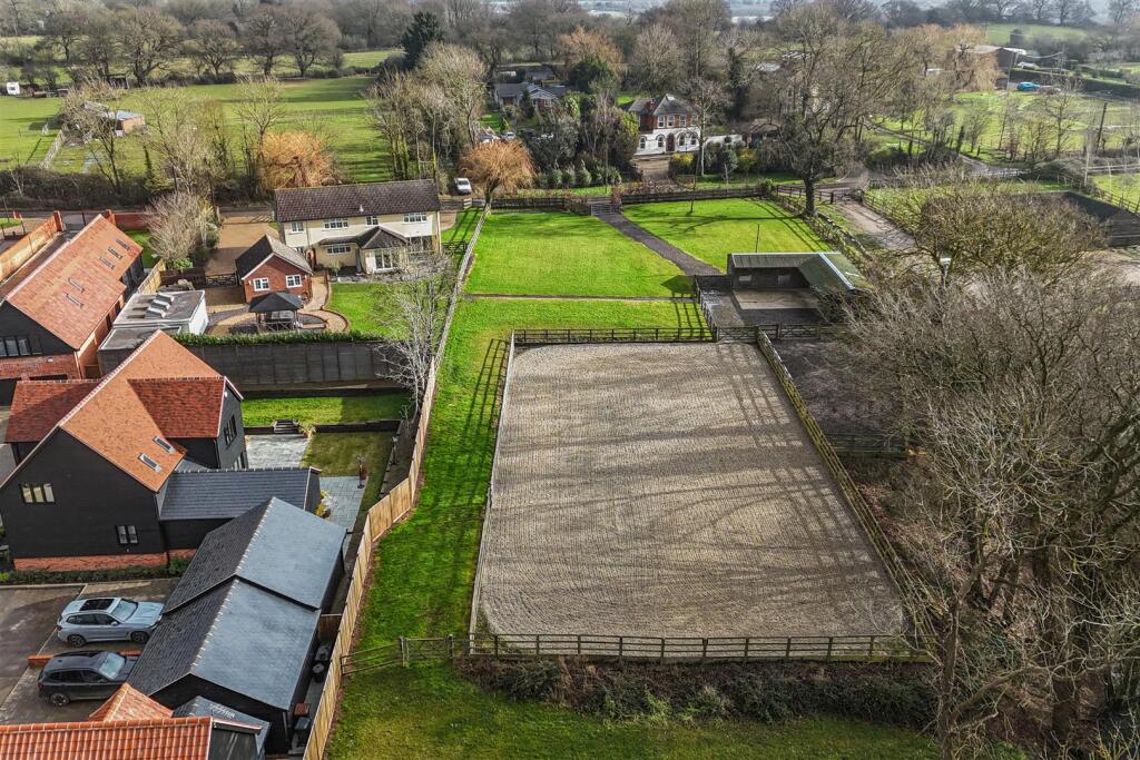 Additional property image - Park Lane, Ramsden Heath, Billericay