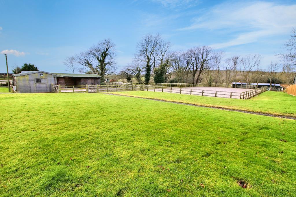 Additional property image - Park Lane, Ramsden Heath, Billericay