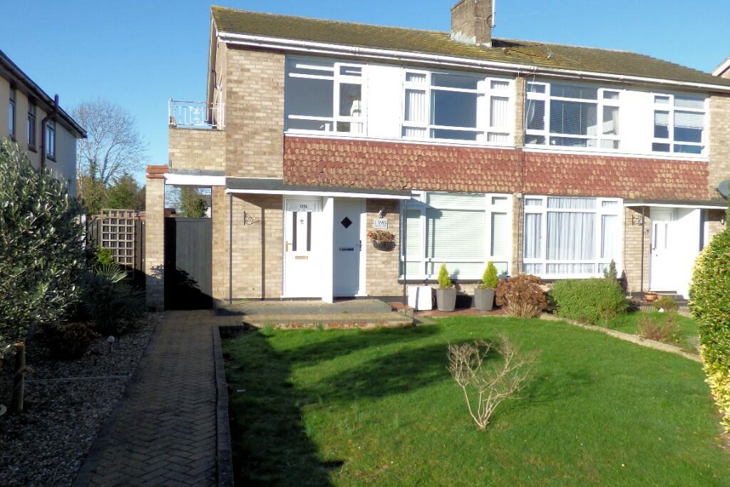 2 bedroom for sale in Moor Lane, Upminster, London, RM14