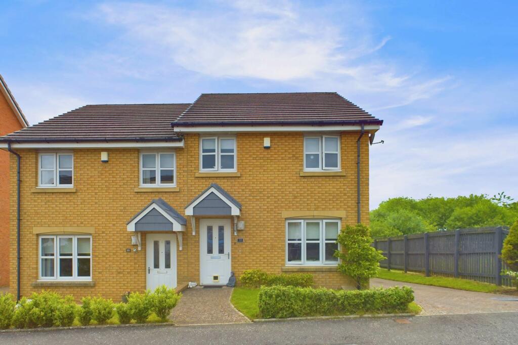 3 bedroom semidetached house for sale in Thorn Avenue, West Craigs, G72