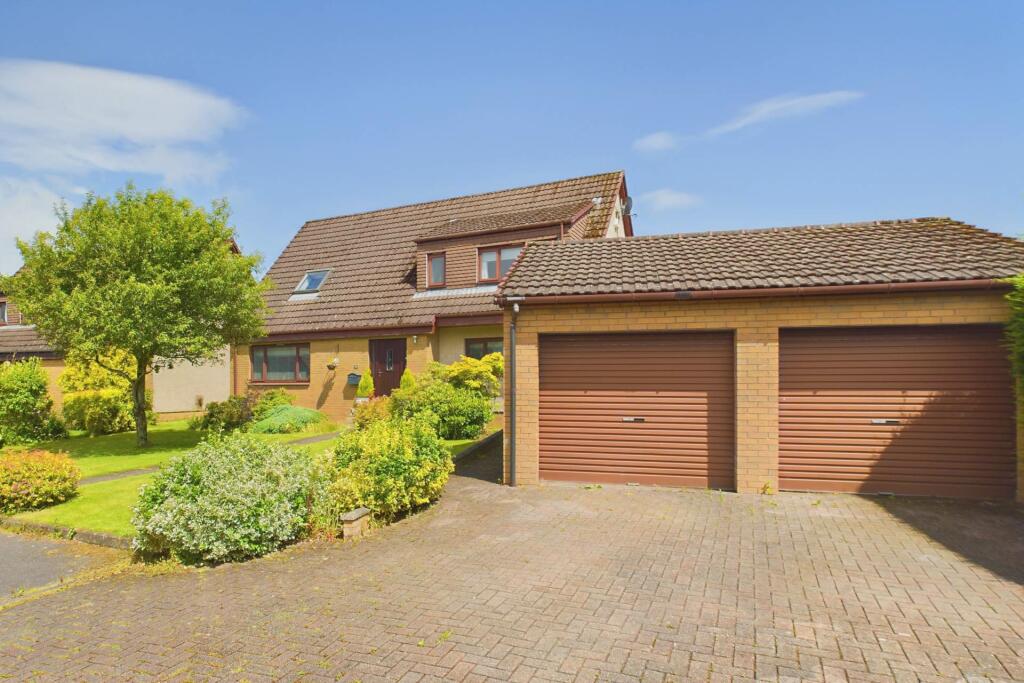 4 bedroom detached house for sale in Orchard Gate, Larkhall, ML9