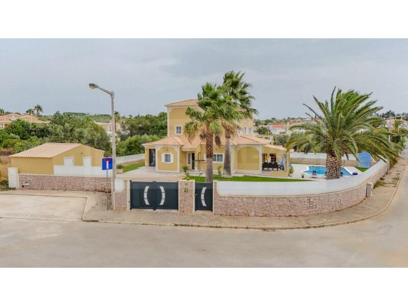 Main image of property: Algarve, Tavagueira