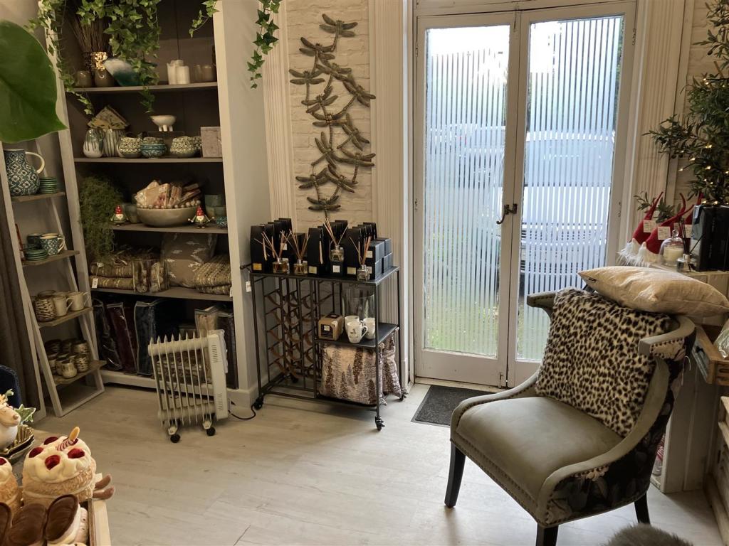 Commercial property for sale in High Street, Steyning, BN44