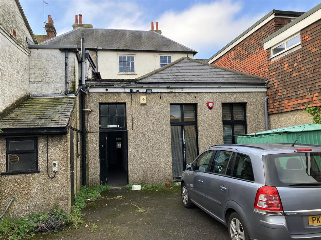 Commercial property for sale in High Street, Steyning, BN44