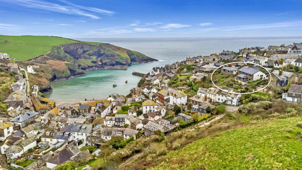 6 bedroom detached house for sale in Port Isaac North Cornwall, PL29