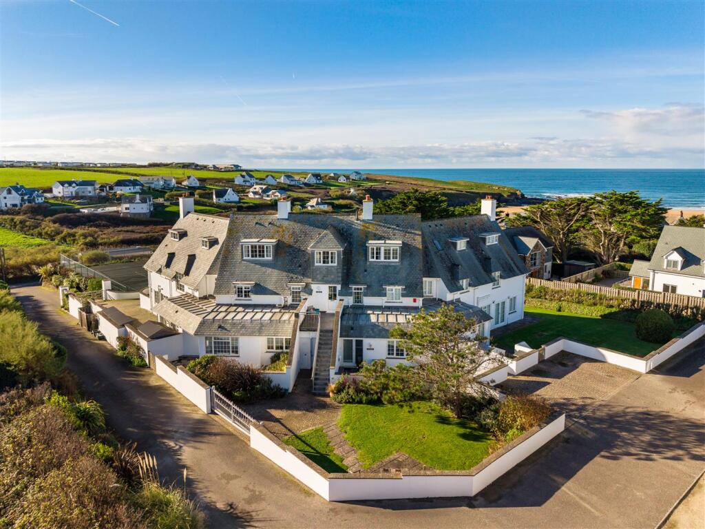 Main image of property: Treyarnon Bay | Padstow