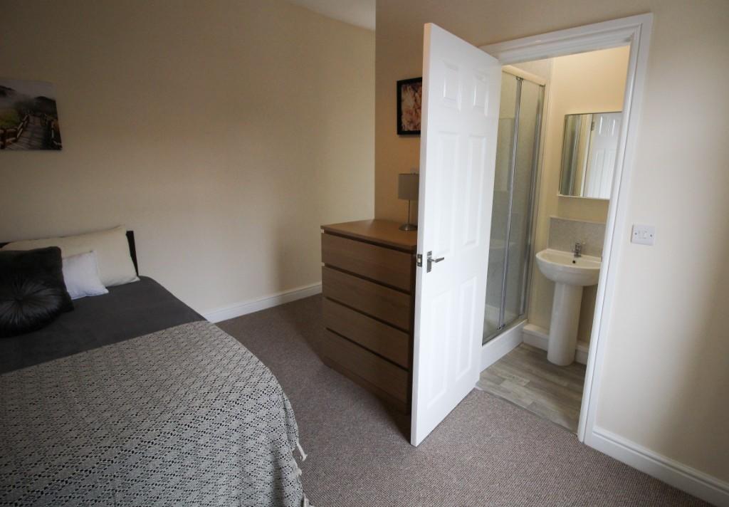 5 bedroom house share for rent in Lorne Road, Thurnscoe, S63 0RQ, S63