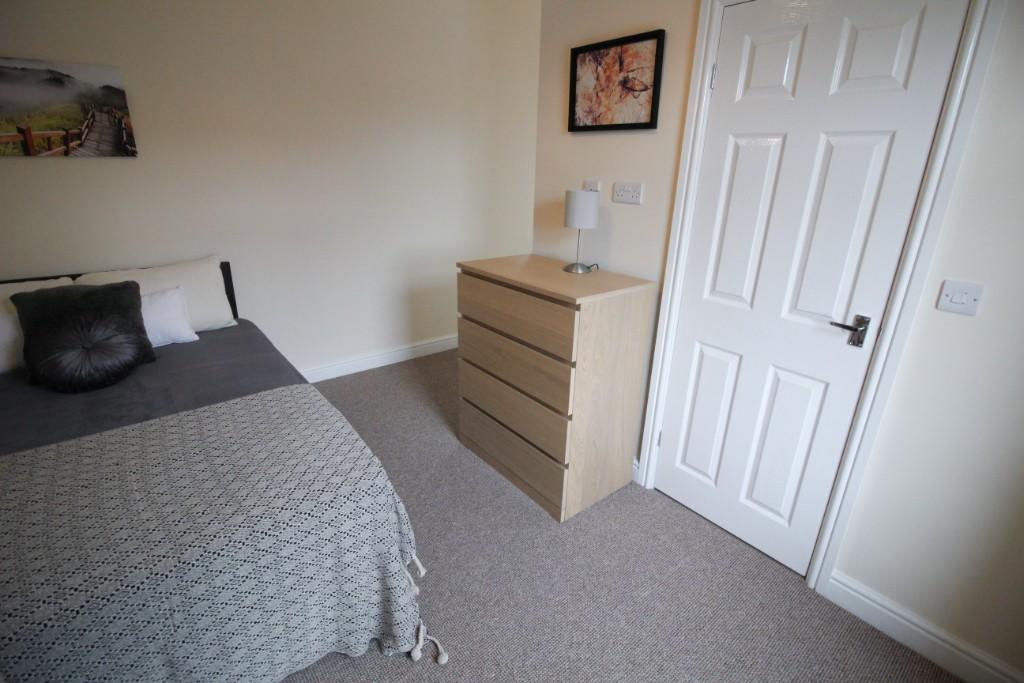 5 bedroom house share for rent in Lorne Road, Thurnscoe, S63 0RQ, S63