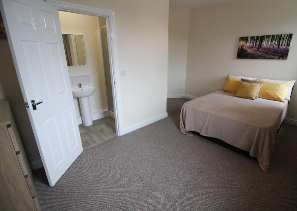 5 bedroom house share for rent in Lorne Road, Thurnscoe, S63 0RQ, S63