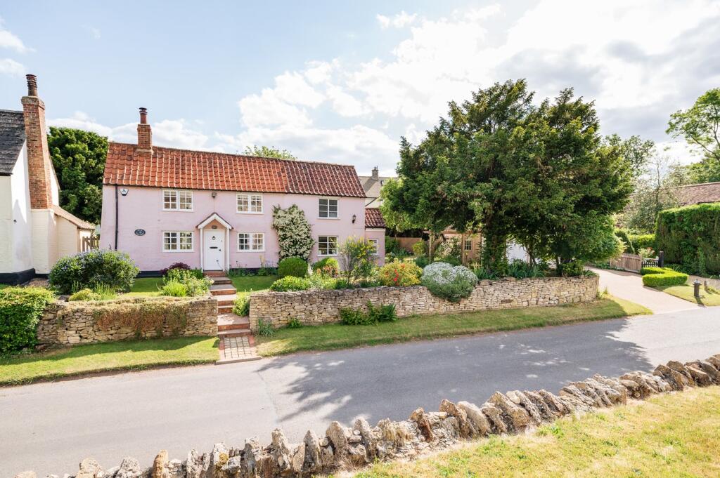 Main image of property: High Street, Swineshead, Bedfordshire, MK44