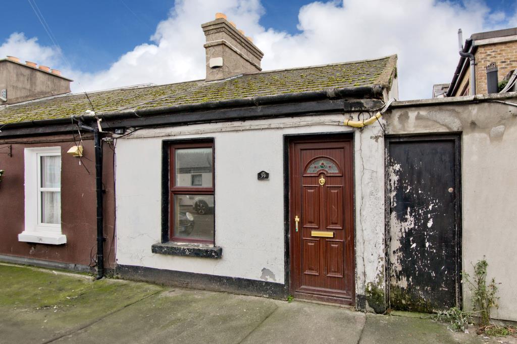 Main image of property: 39 Maxwell Street, Off Cork Street, Dublin 8, D08 APP8