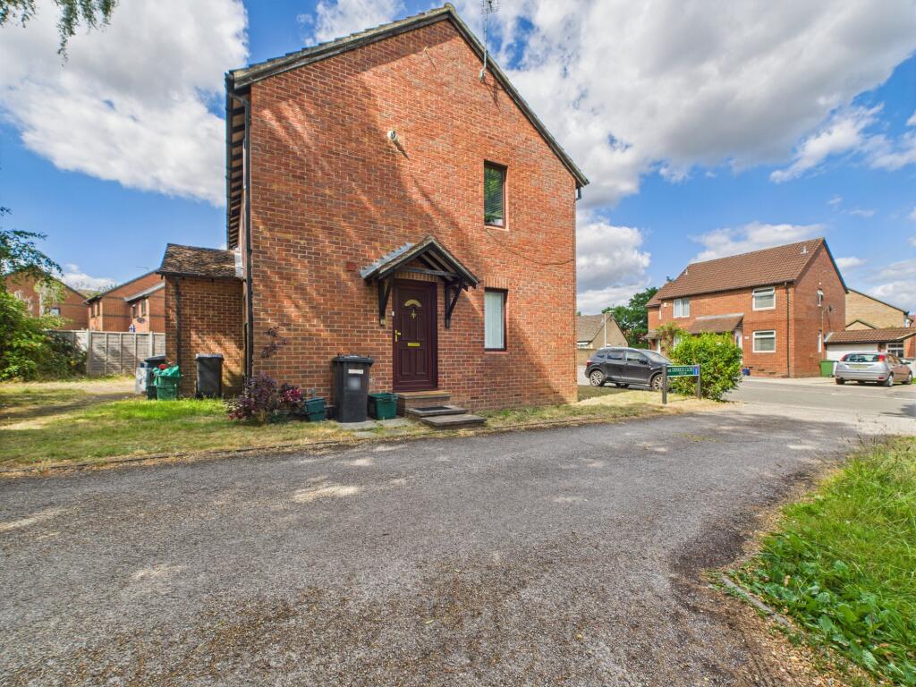 Main image of property: Derrick Close, Calcot, RG31