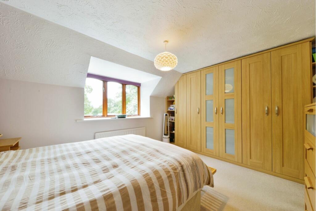 Additional property image - Honeymead, Welwyn, AL6