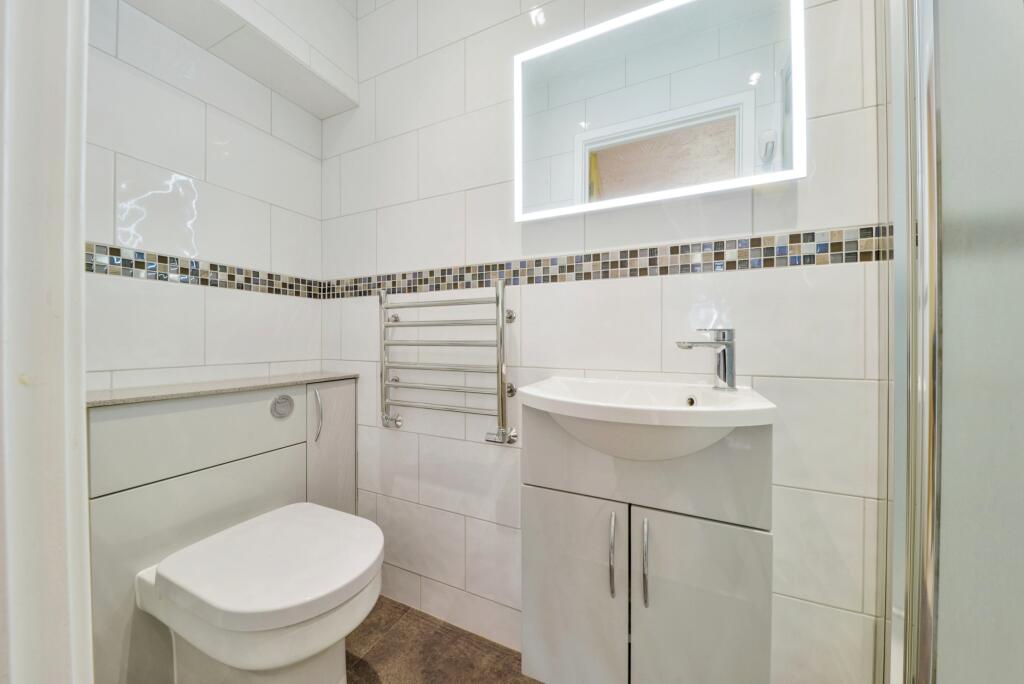 Additional property image - Honeymead, Welwyn, AL6