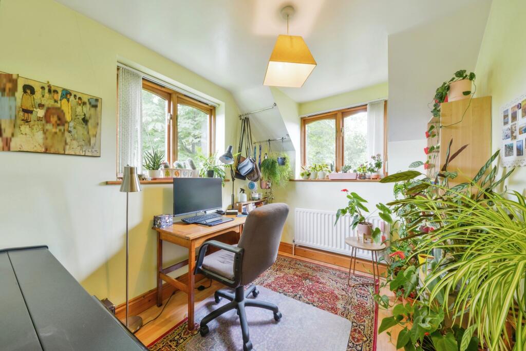 Additional property image - Honeymead, Welwyn, AL6
