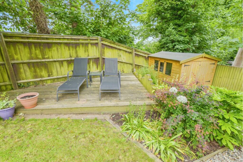 Additional property image - Honeymead, Welwyn, AL6