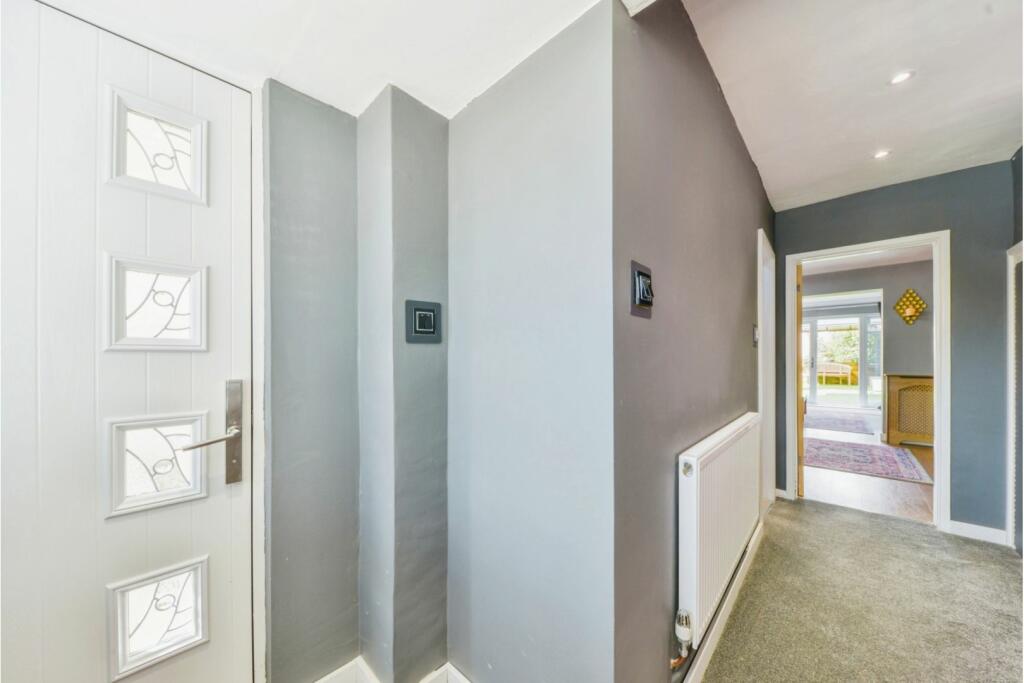 Additional property image - Broomleys, St. Albans, AL4