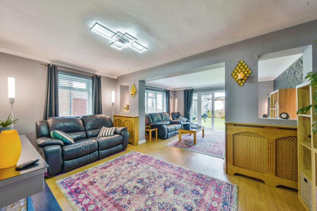Additional property image - Broomleys, St. Albans, AL4