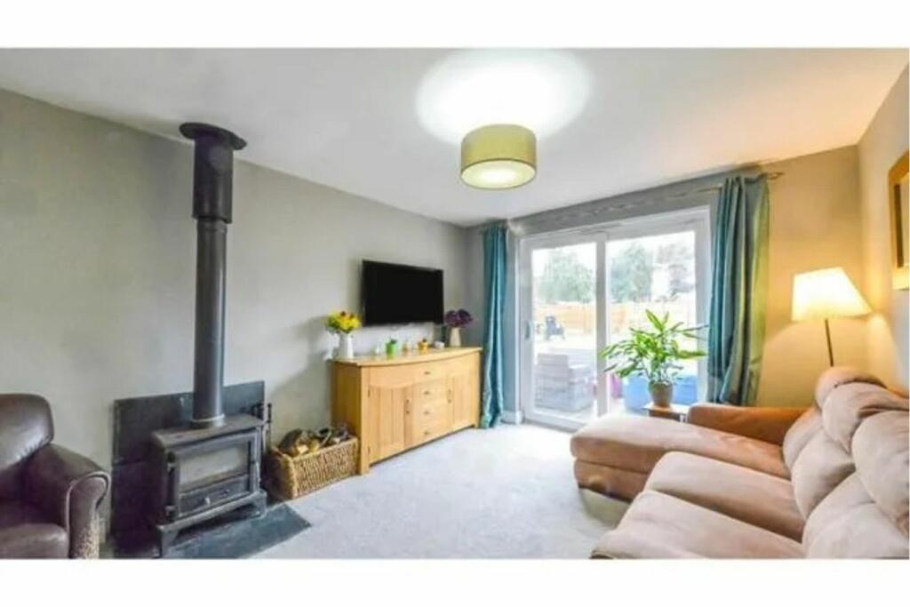 Additional property image - Twelve Acres, Welwyn Garden City, AL7