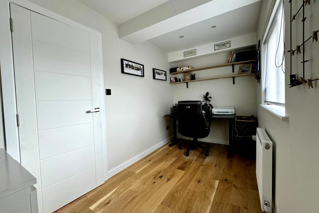 Additional property image - Drakes Drive, St. Albans, AL1