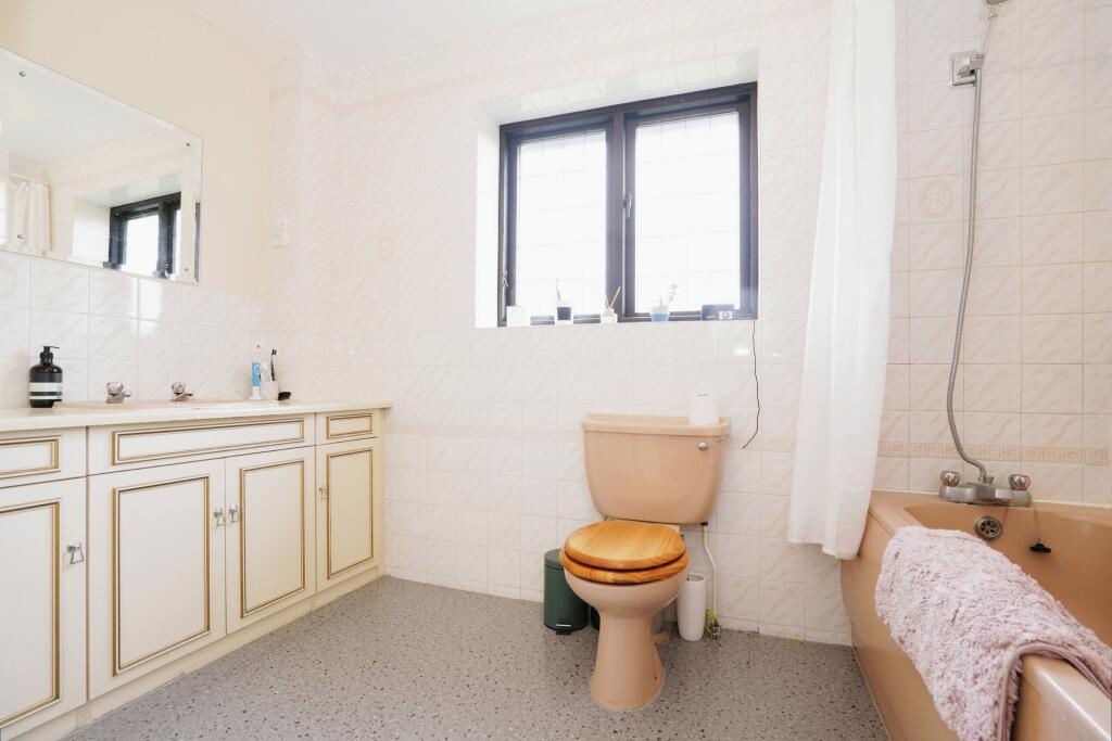 Additional property image - Chedburgh, Welwyn Garden City, AL7