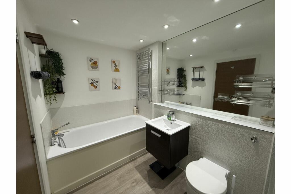 Additional property image - Mundells, Welwyn Garden City, AL7