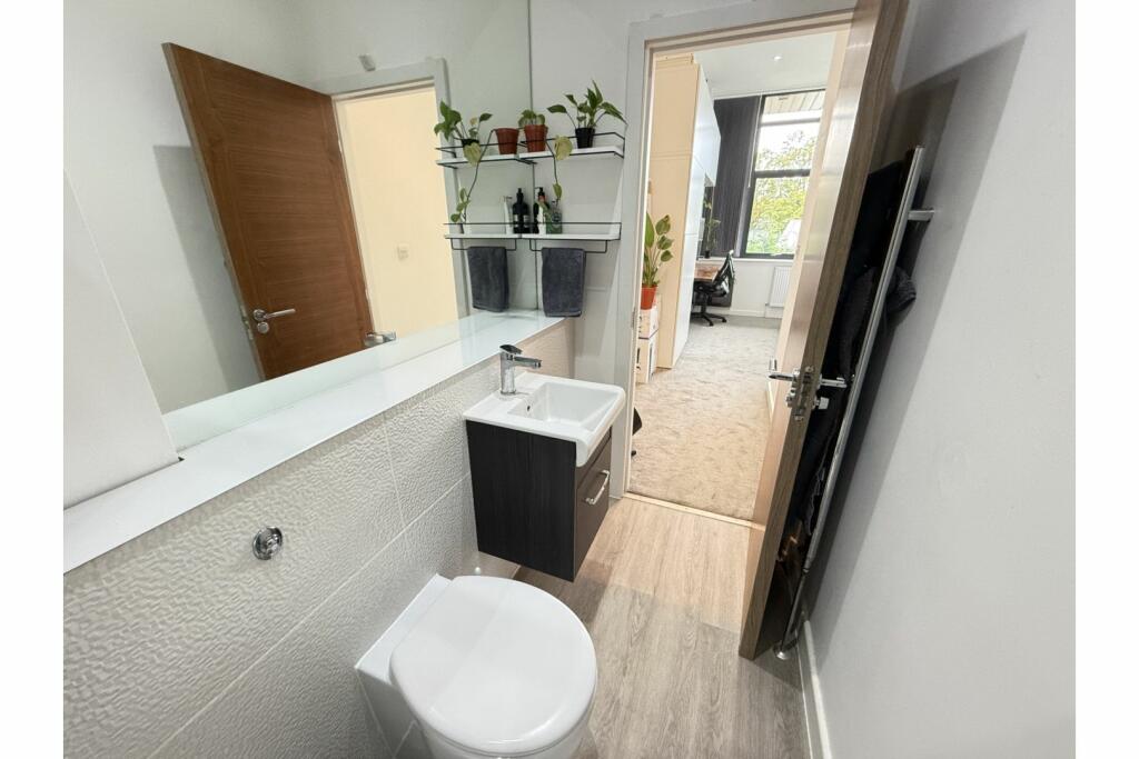 Additional property image - Mundells, Welwyn Garden City, AL7
