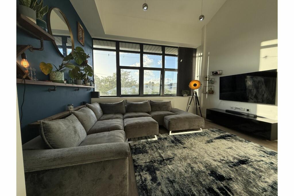 Additional property image - Mundells, Welwyn Garden City, AL7