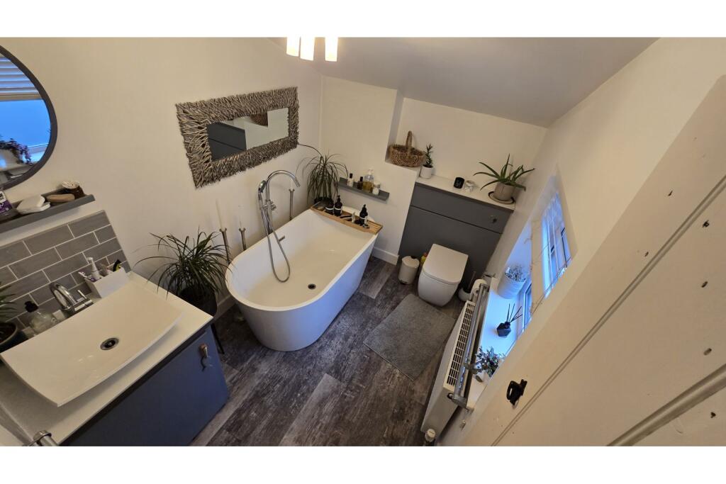 Additional property image - Southdown Road, Harpenden, AL5