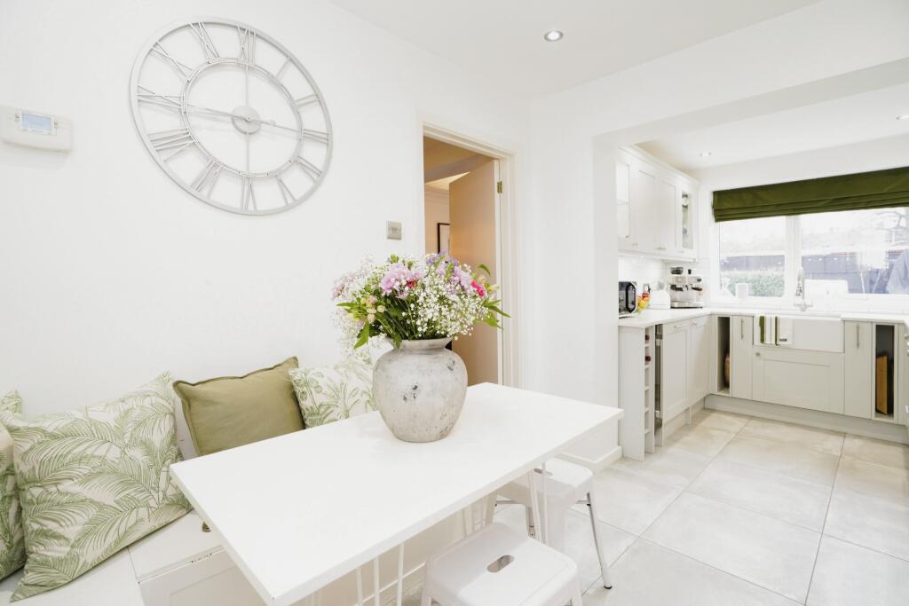 Additional property image - Cole Green Lane, Welwyn Garden City, AL7