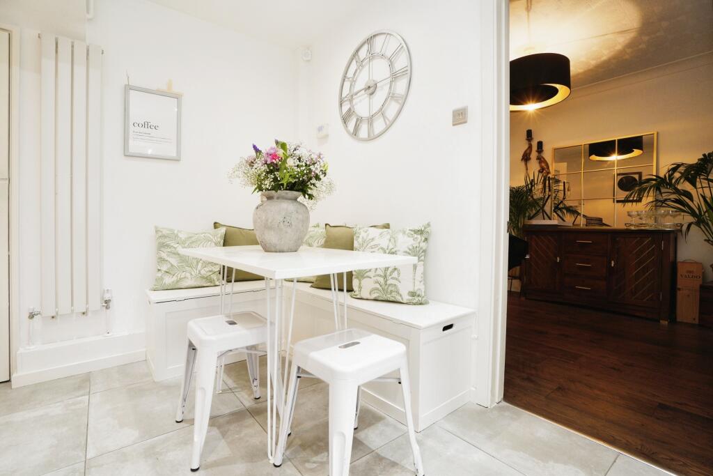 Additional property image - Cole Green Lane, Welwyn Garden City, AL7