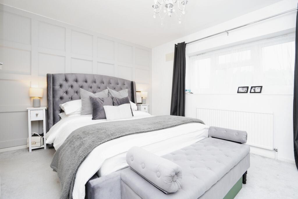 Additional property image - Cole Green Lane, Welwyn Garden City, AL7
