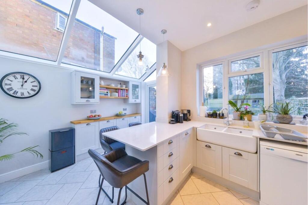 Additional property image - Oswald Road, St. Albans, AL1
