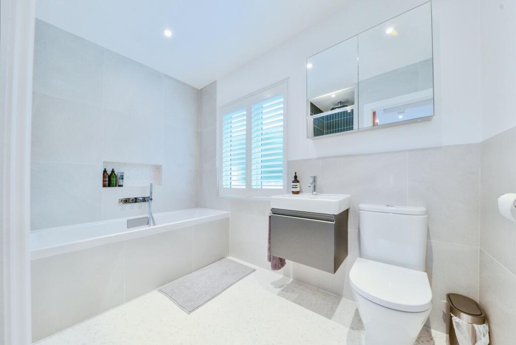 Additional property image - Brockswood Lane, Welwyn Garden City, AL8