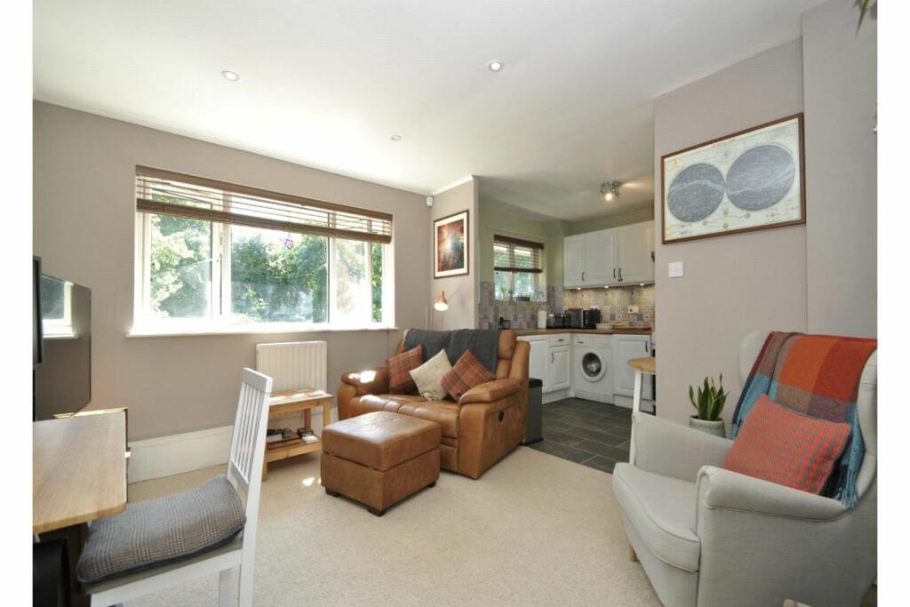 Additional property image - Russett Wood, Welwyn Garden City, AL7