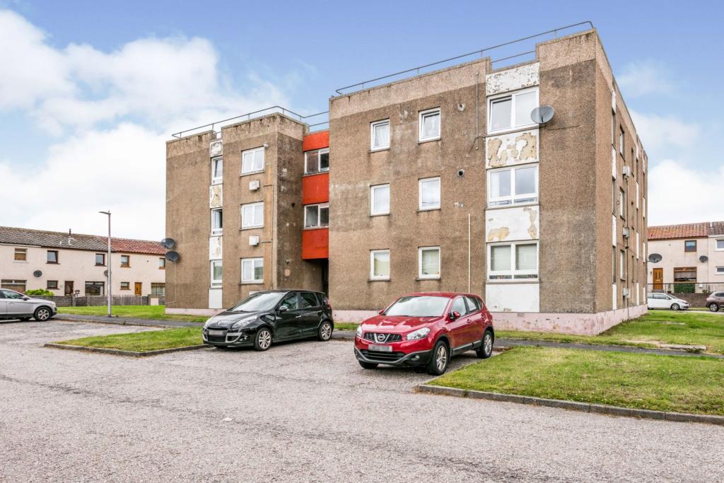 2 bedroom flat for sale in Bonnyview Drive, Aberdeen, AB16