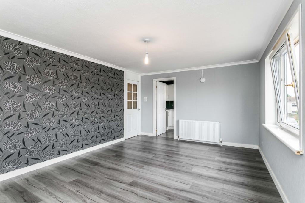 2 bedroom flat for sale in Bonnyview Drive, Aberdeen, AB16