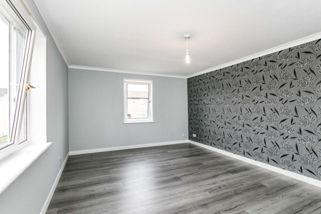 2 bedroom flat for sale in Bonnyview Drive, Aberdeen, AB16