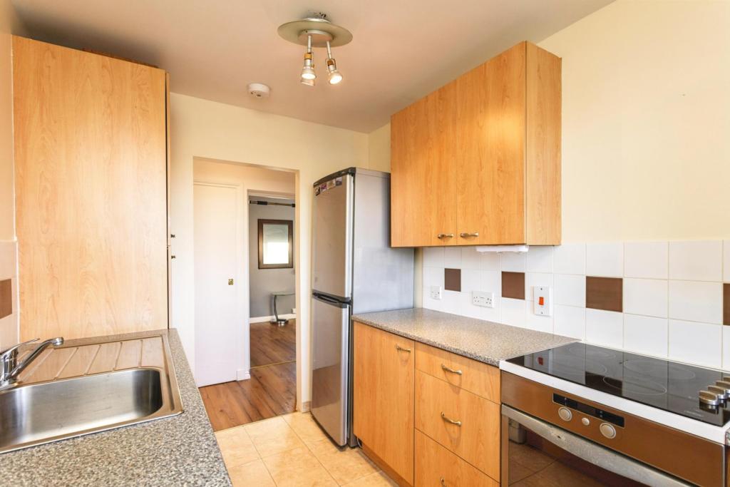 1 bedroom flat for sale in Cairngorm Drive, Aberdeen, AB12