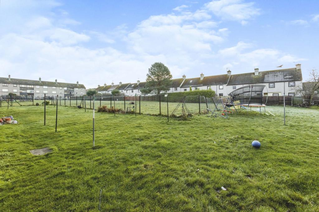 1 bedroom flat for sale in Cairngorm Drive, Aberdeen, AB12
