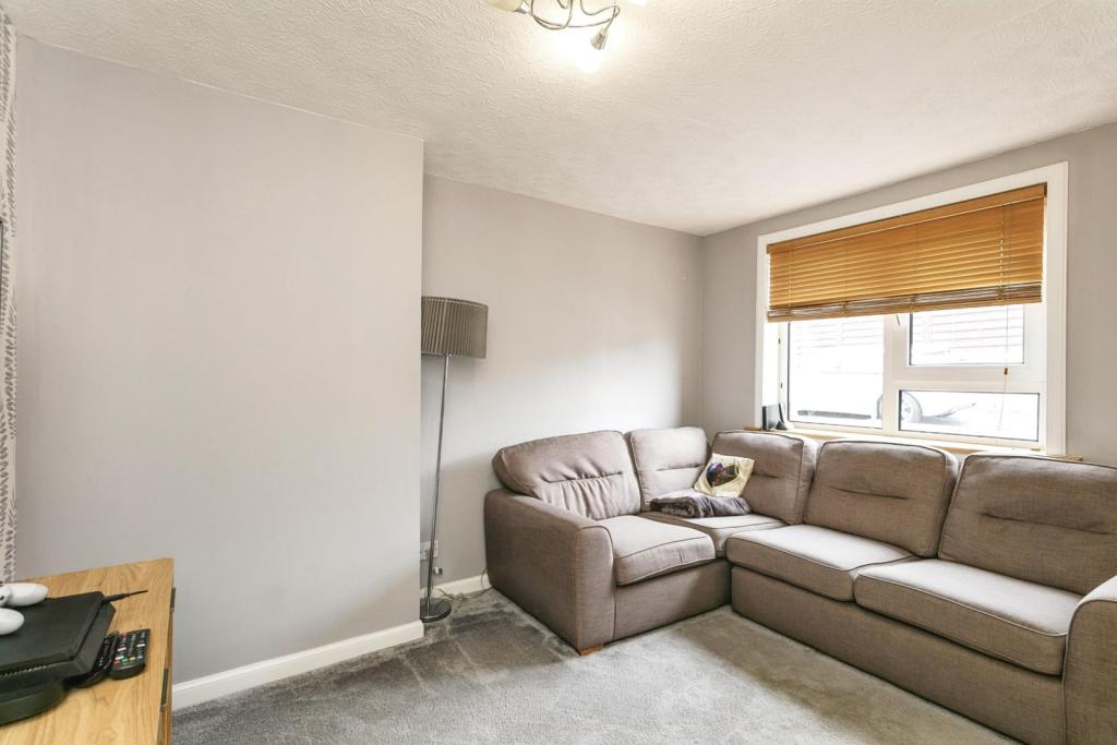 2 bedroom semidetached house for sale in Southview Terrace