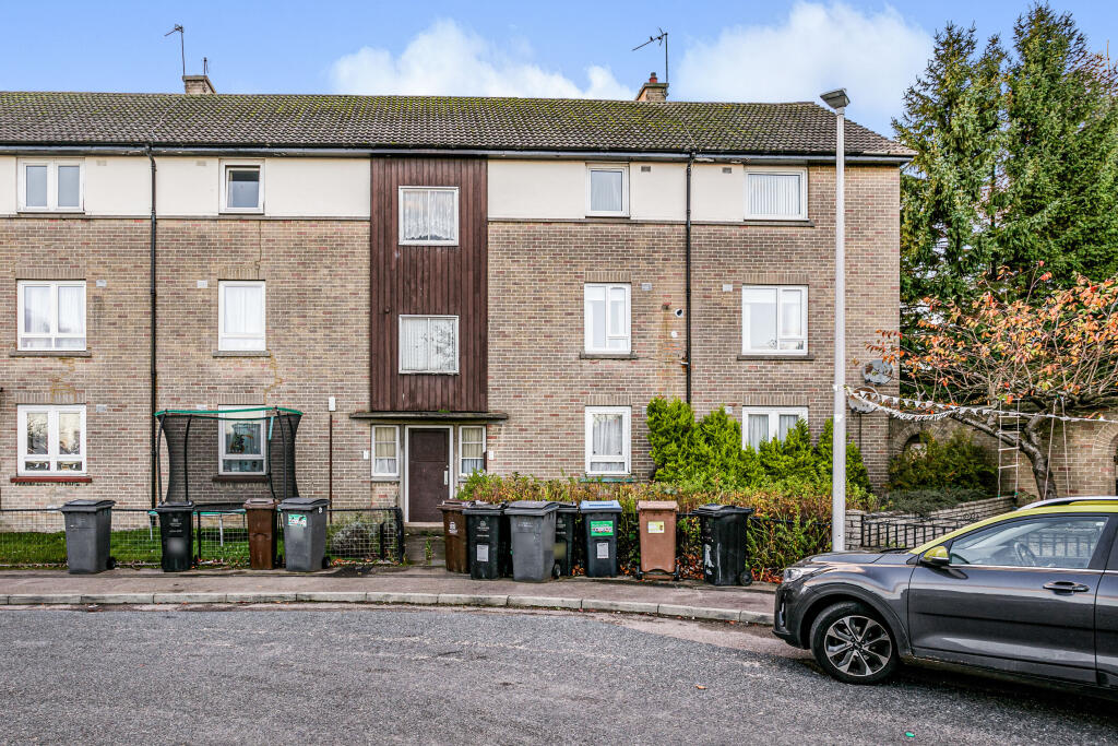 2 bedroom flat for sale in Stronsay Drive, Aberdeen, AB15