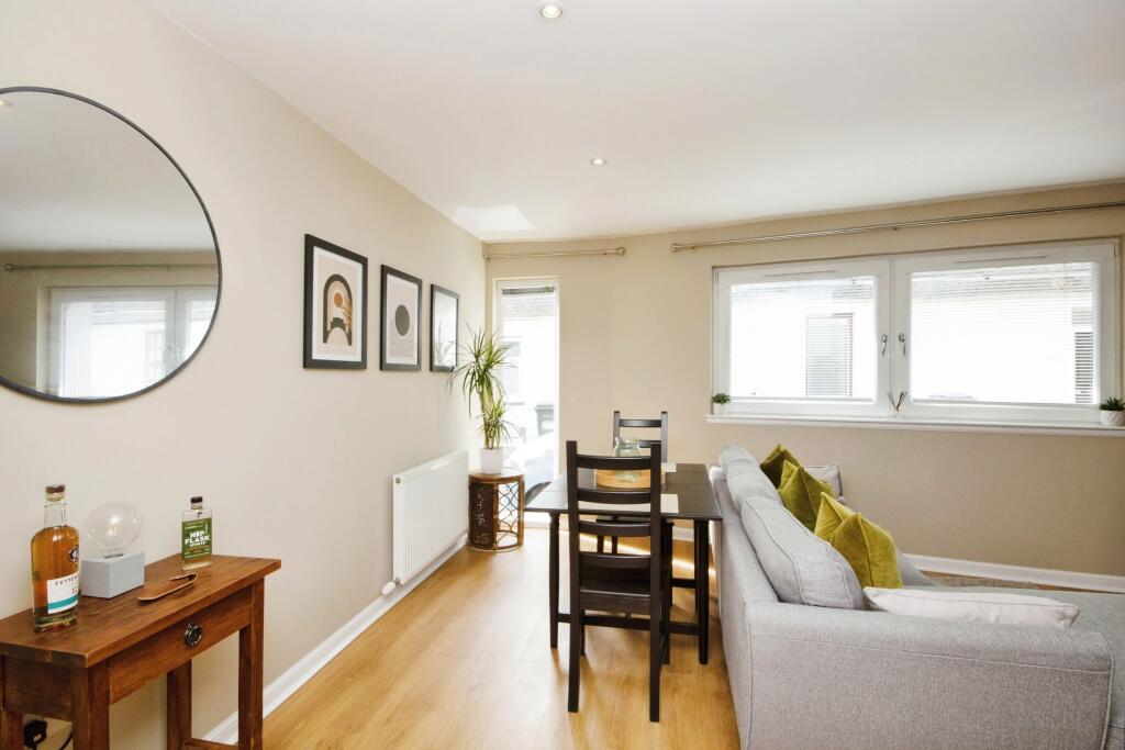 Additional property image - Balmoral Terrace, Aberdeen, AB10