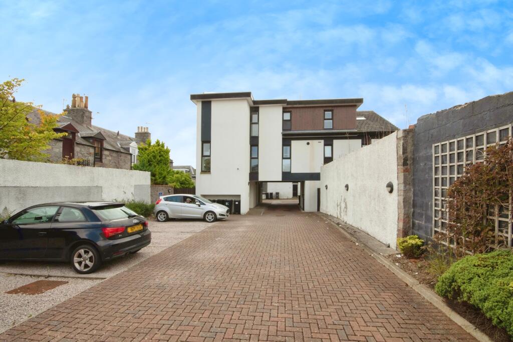 Additional property image - Balmoral Terrace, Aberdeen, AB10