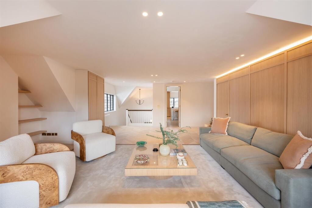 Main image of property: Walton Street, Knightsbridge, SW3