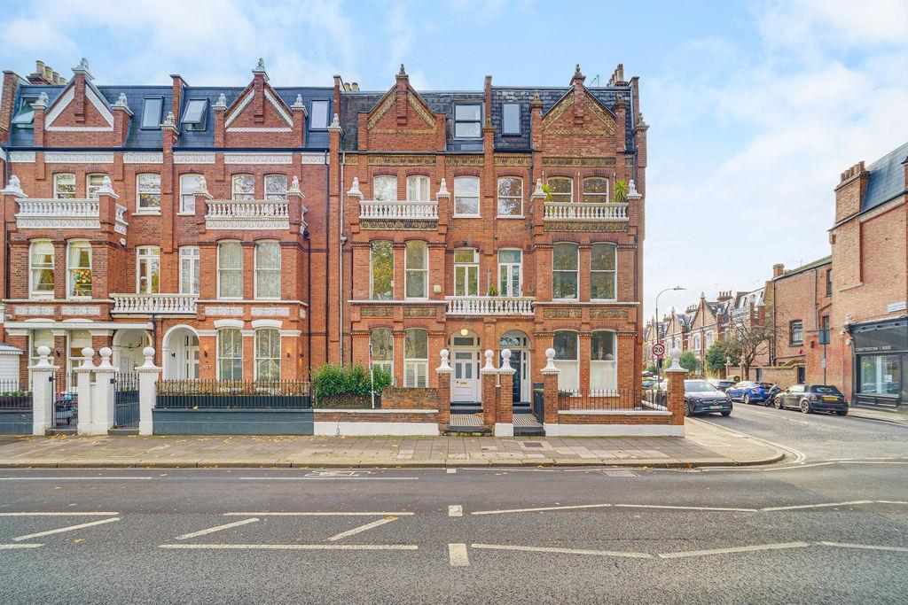 Main image of property: New King's Road, London, SW6