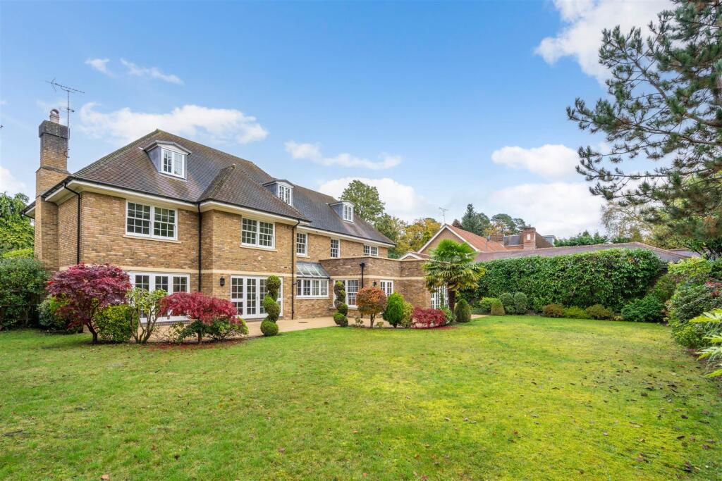 Main image of property: Sunning Avenue, Sunningdale SL5