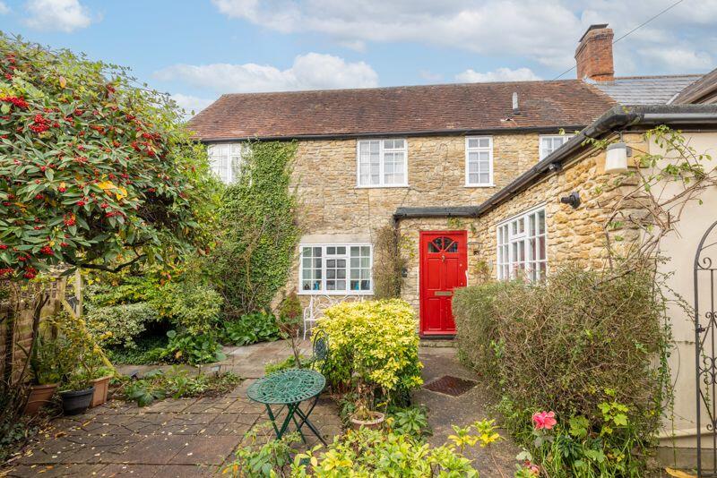 3 bedroom character property for sale in Delightful three bedroom