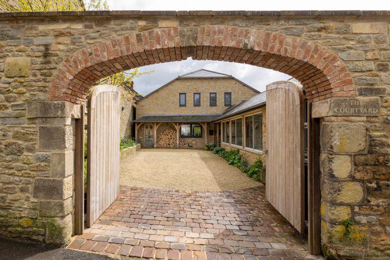 4 bedroom character property for sale in Truly stunning 4/5 bed home in
